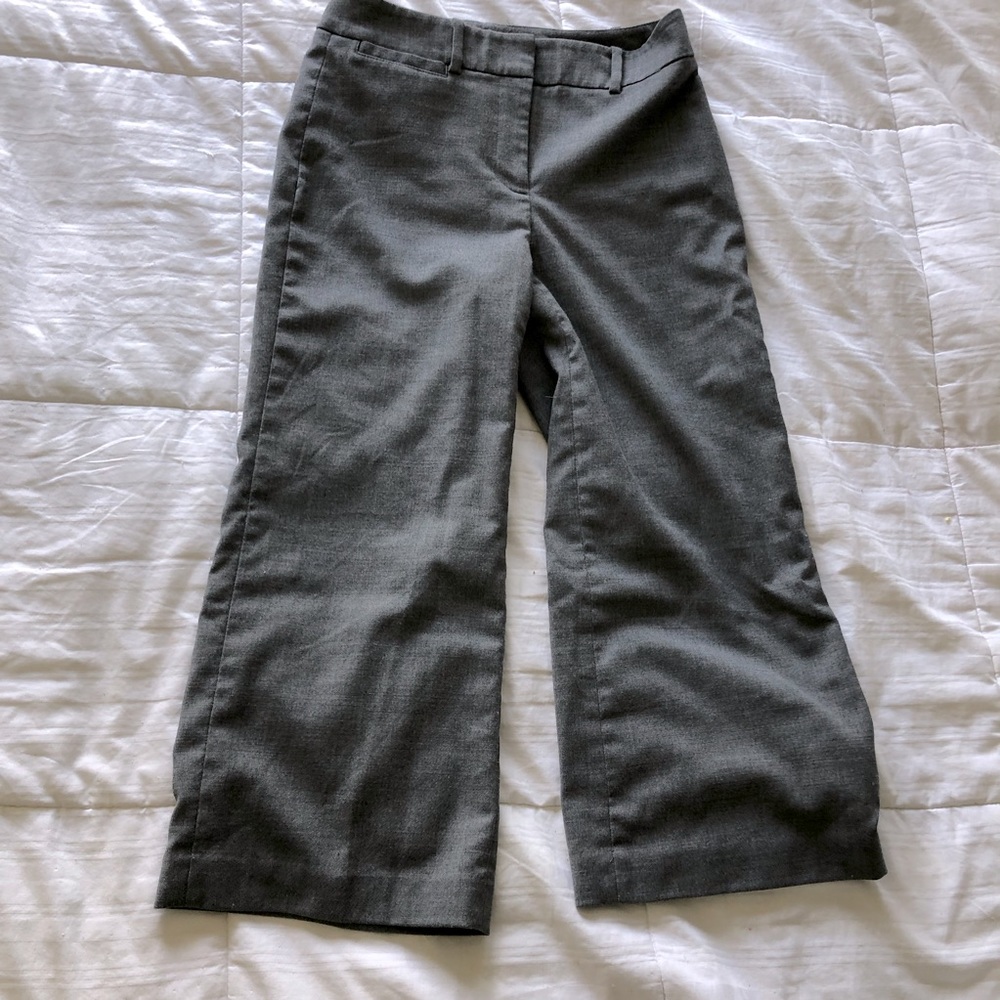 White House Black Market Dark Grey Wide Leg Cropped Dress Pants Size 00R
